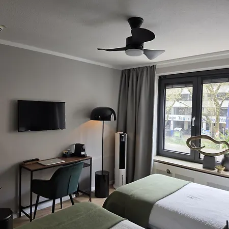 Modernes Im Hotelgebaeude - Eigenes Bad - 5 Min Zum Hauptbahnhof 4*